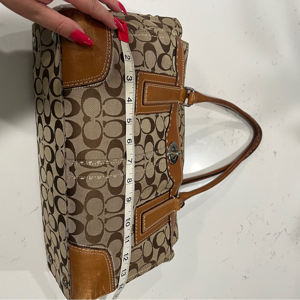 Coach Bag! - Picture 14 of 16